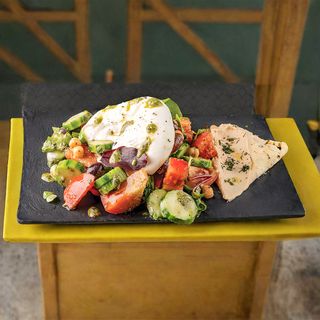 Бурата с хумус (350г)