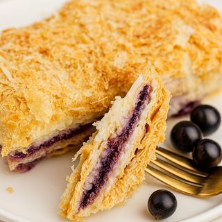 Наполеоні з смородиною (280 г)