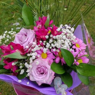 Ramo De Flores Del Florista Mediano