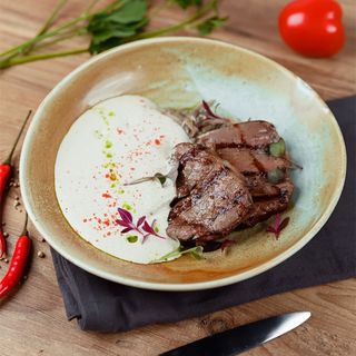 Медальоны из телятины 