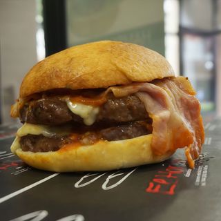 Hamburguesa Doble Completa Con Bacon