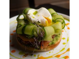 Авокадо тост із лососем (260g)