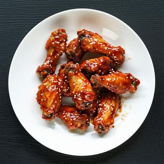 129. Alette di pollo speziate cinesi 3 pezzi