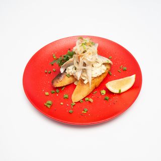 Śledź po japońsku +bułka