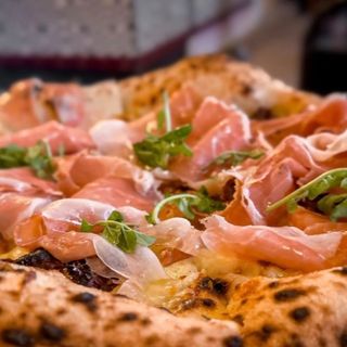 Pizza prosciutto