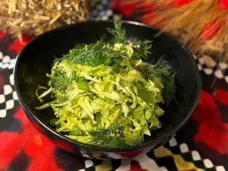 Салат зі свіжої капусти та огірка (200g)