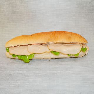 Sendvič sa dimljenom pilećom šunkom