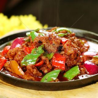 Cerdo salteado con salsa picante