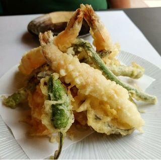 2C. Tempura mixta (10 pzs.)