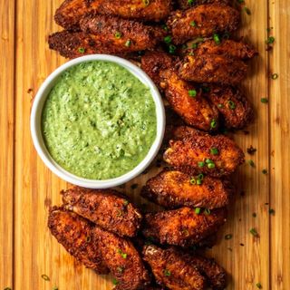 GREEN SAUCE WINGS 