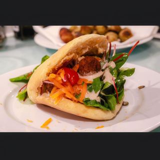 Pita De Falafel Grande