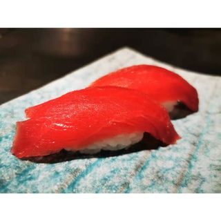11. Nigiri Atún (2 Pzs.)