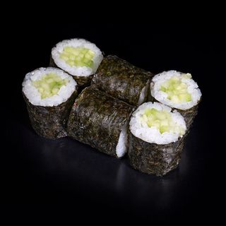 Макі рол з огірком
