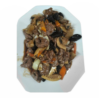 Телешко месо с бамбук и черни гъби