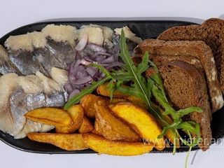 Фірмовий пряний оселедець (100/130g)