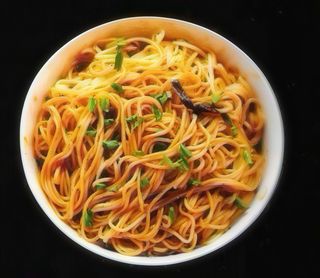 49. Tallarines Revueltos