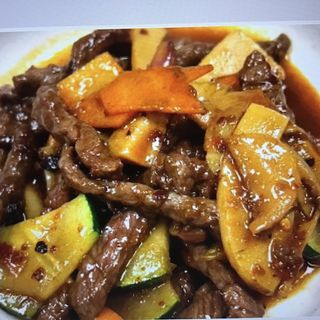 60 Manzo Piccante Manzo Saltato In Wok