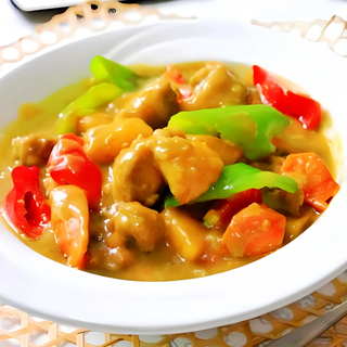 C5. Pui în sos curry ușor picant 咖喱鸡肉