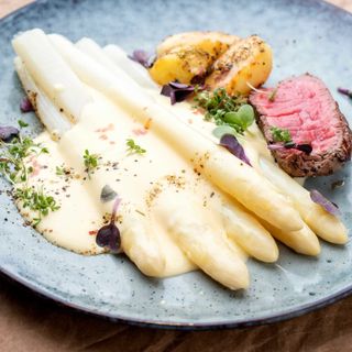 Ternera Con Esparragos