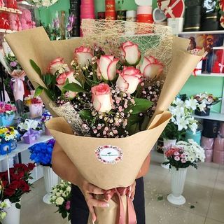 ვარდების თაიგული ჯუმილია