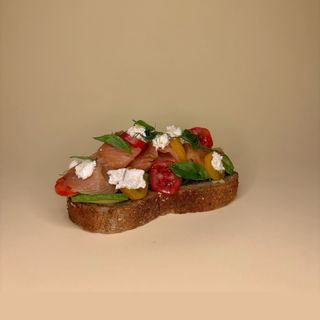 Salmon toast