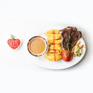 Grilled T Bone With Potatoes Wedges