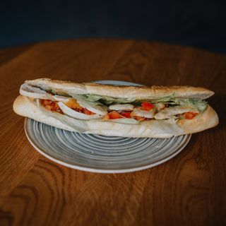 Сендвіч з Куркою та Пряною Томатною Сальсою