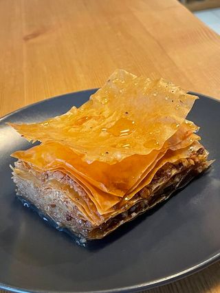 Баклава с орехи (130г)