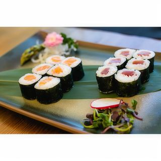 Maki variado de atún y salmón