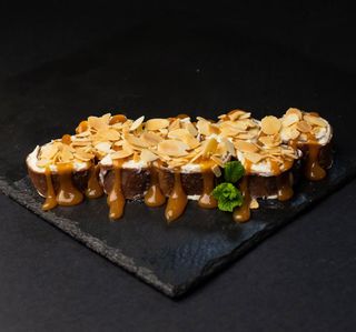 Шоколадний рол з бананом (8шт/200г)