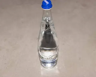 Вода Карпатська джерельна сл/г  0,5 л скло