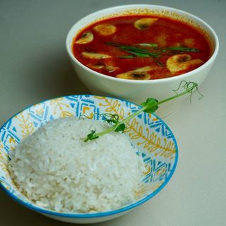 Том ям с морепродуктами