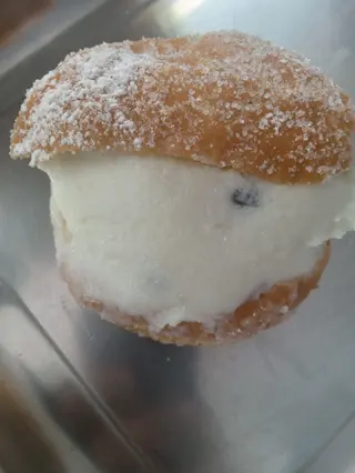 Graffa con ricotta