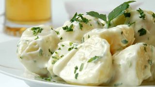 Cazuela De Patatas Con Alioli 