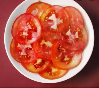 Fresh tomato slices 