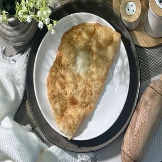 Чебурек жареный