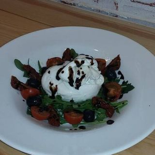 Ensalada De Burrata