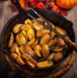 Cartofi la cuptor cu rozmarin