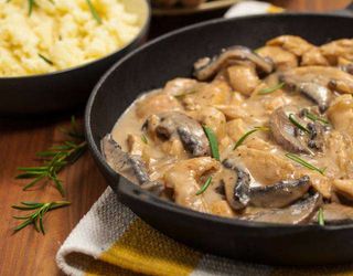 Телятина с грибами в сливочном соусе