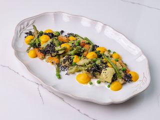 Салат зі страчателлою (300g)