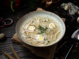 Бульйон з куркою та рисовою локшиною (400г)