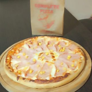 Kids +surpriza 550g + gratuit un sos sau un cola\fanta sau o apa