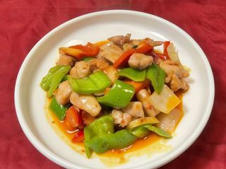 24. Pollo Con Salsa Picante