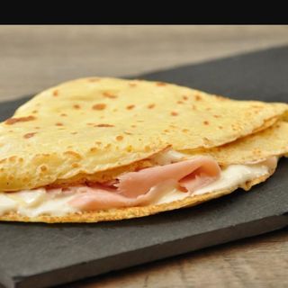 Crêpe con gorgonzola e prosciutto crudo