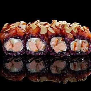 287 Ura black almond roll