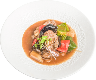 88 Ternera con pimientos