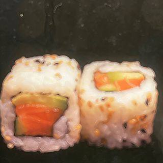 51.California De Vegetal Con Salmón (8 Pzs.)