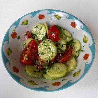 Салат овочевий з домашньою олією (160г)