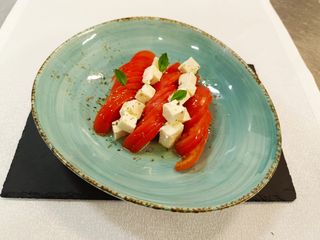 Salată de roșii cu telemea