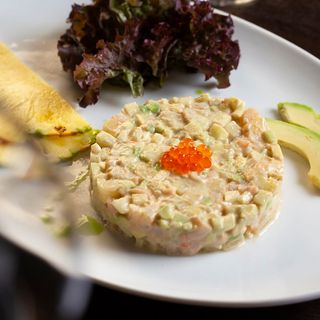 Коктейль із креветок з авокадо і ананасом (290г)